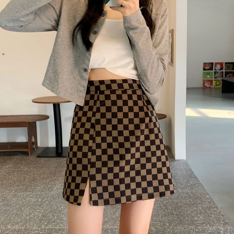 Large size checkerboard skirt women's summer new high waist slim A-line skirt fat MM slit bag hip plaid skirt