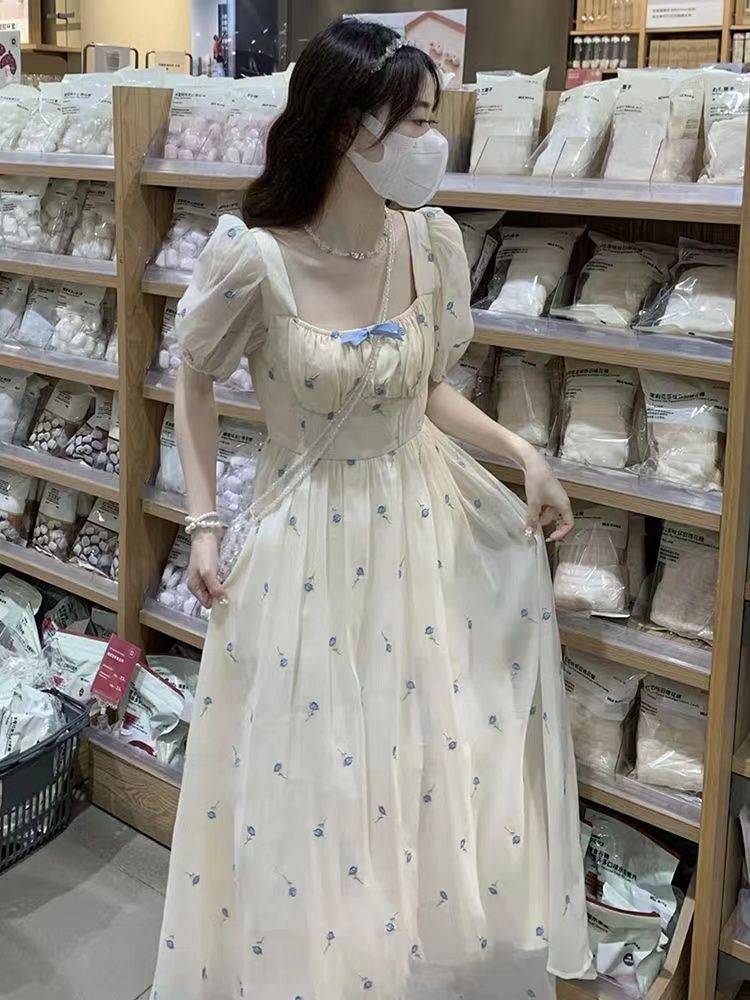 法式溫柔風超仙甜美氣質泡泡袖碎花連衣裙夏日新款女學生收腰長裙