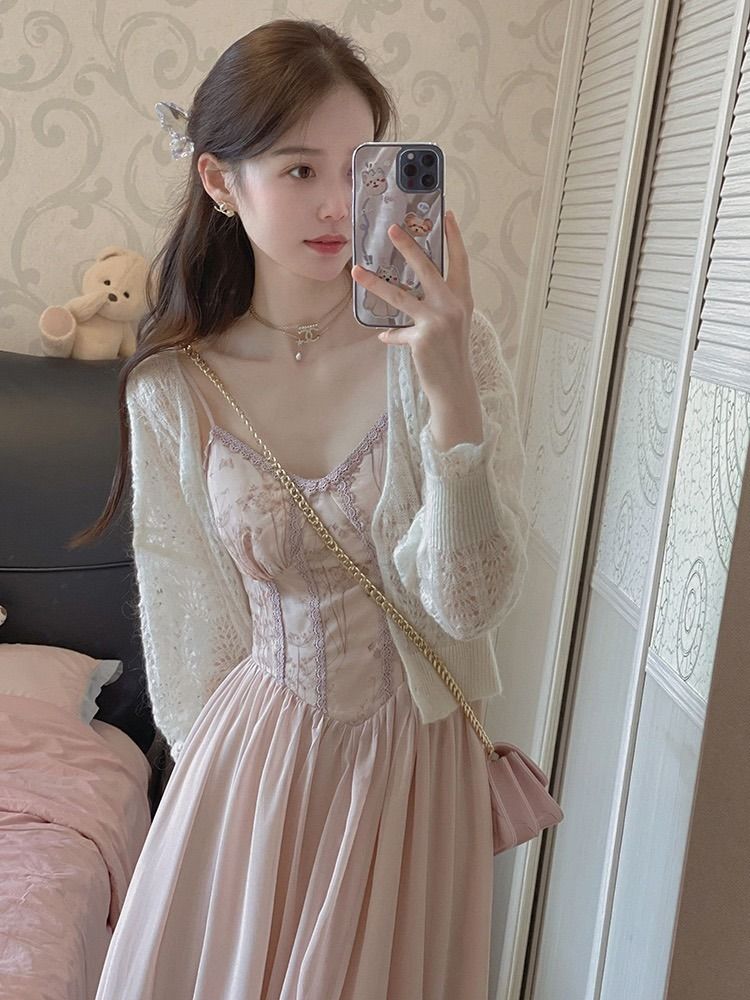 In summer, wear a sunscreen cardigan knitted jacket women's thin section 2023 new air-conditioned shirts are popular this year. Beautiful small shirts