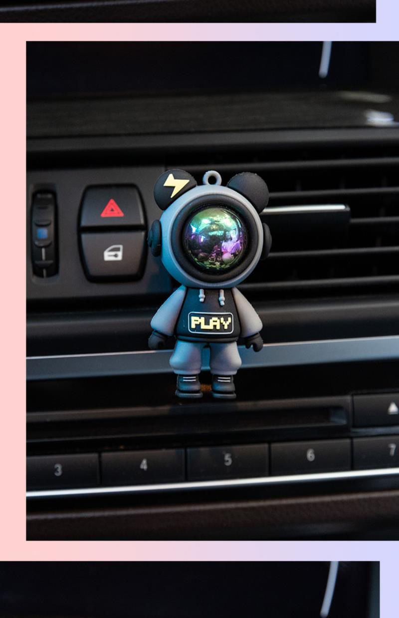 Creative Lightning Bear Outlet Astronaut Aromatherapy Cartoon Cute Car Air Conditioning Hanging Decoration_voghion.com