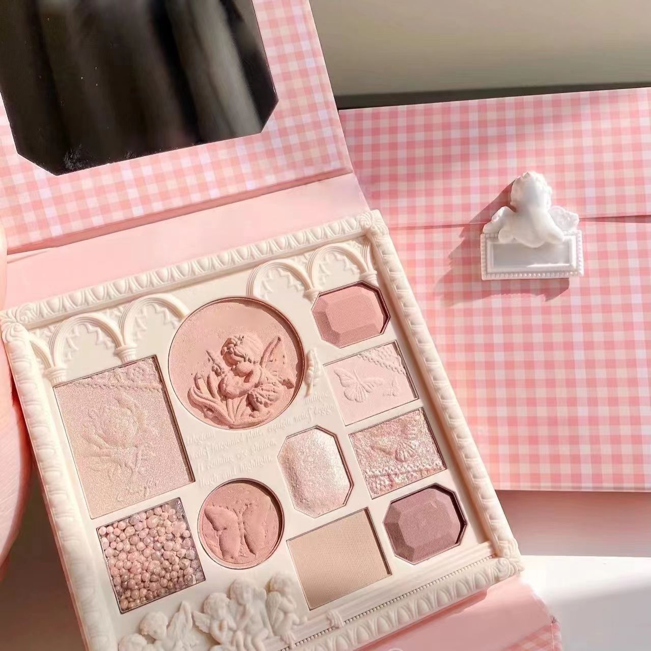 Milk tea color embossed angel blush highlighter all-in-one eyeshadow palette matte pearlescent high-end pure lust multi-purpose palette