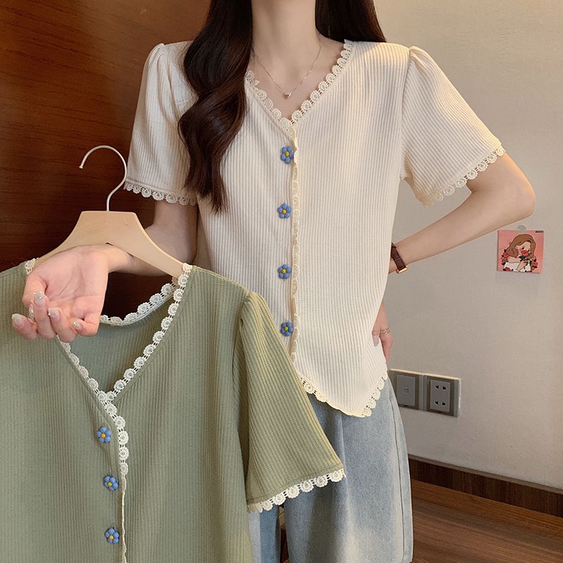 Large size fat mm lace V-neck short-sleeved shirt 2023 summer new style French temperament small fresh slim top for women
