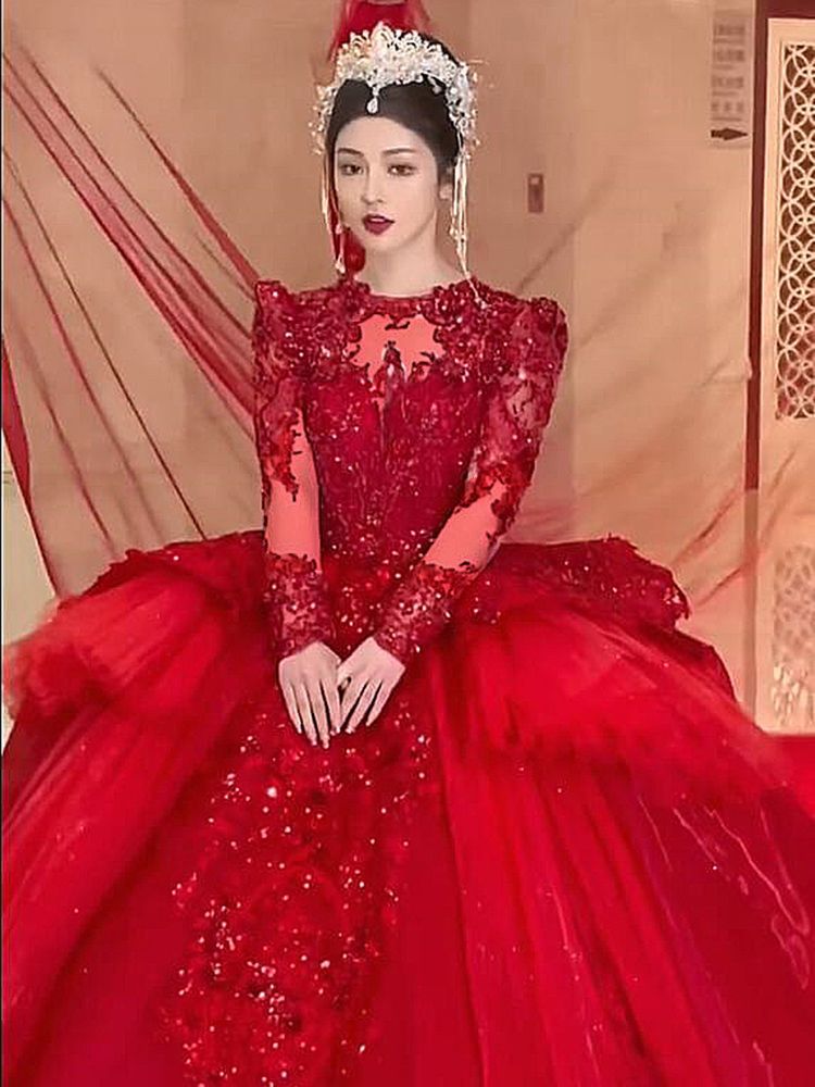 Red wedding dress  new bride heavy industry luxury high-quality texture Chinese style long-sleeved main yarn looks thin and long tail