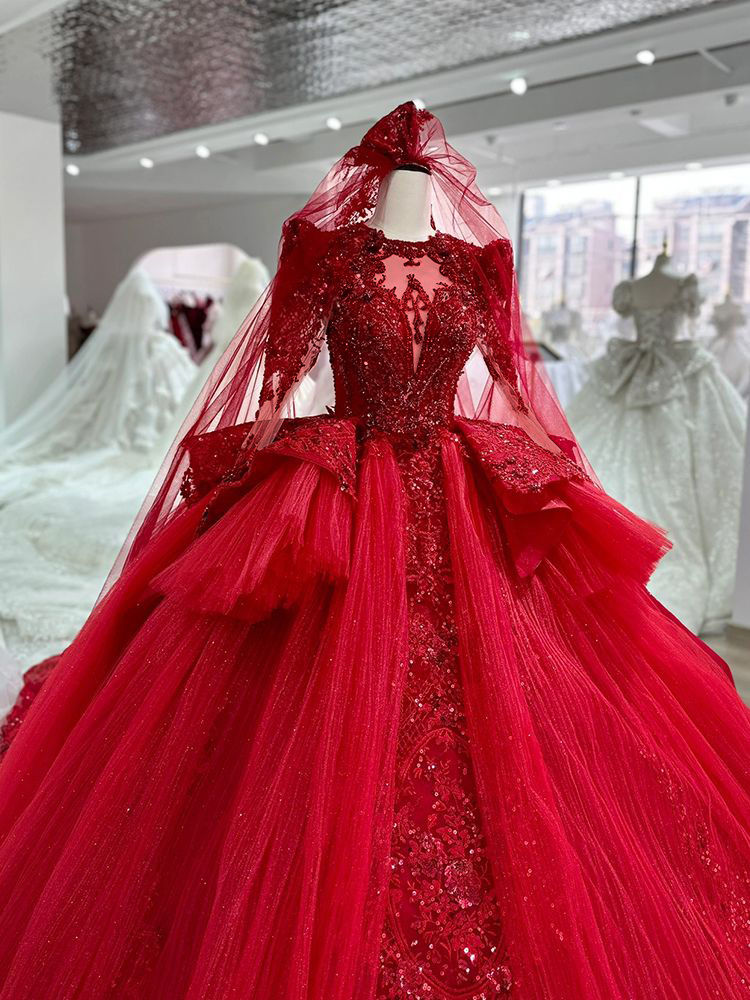 Red wedding dress  new bride heavy industry luxury high-quality texture Chinese style long-sleeved main yarn looks thin and long tail