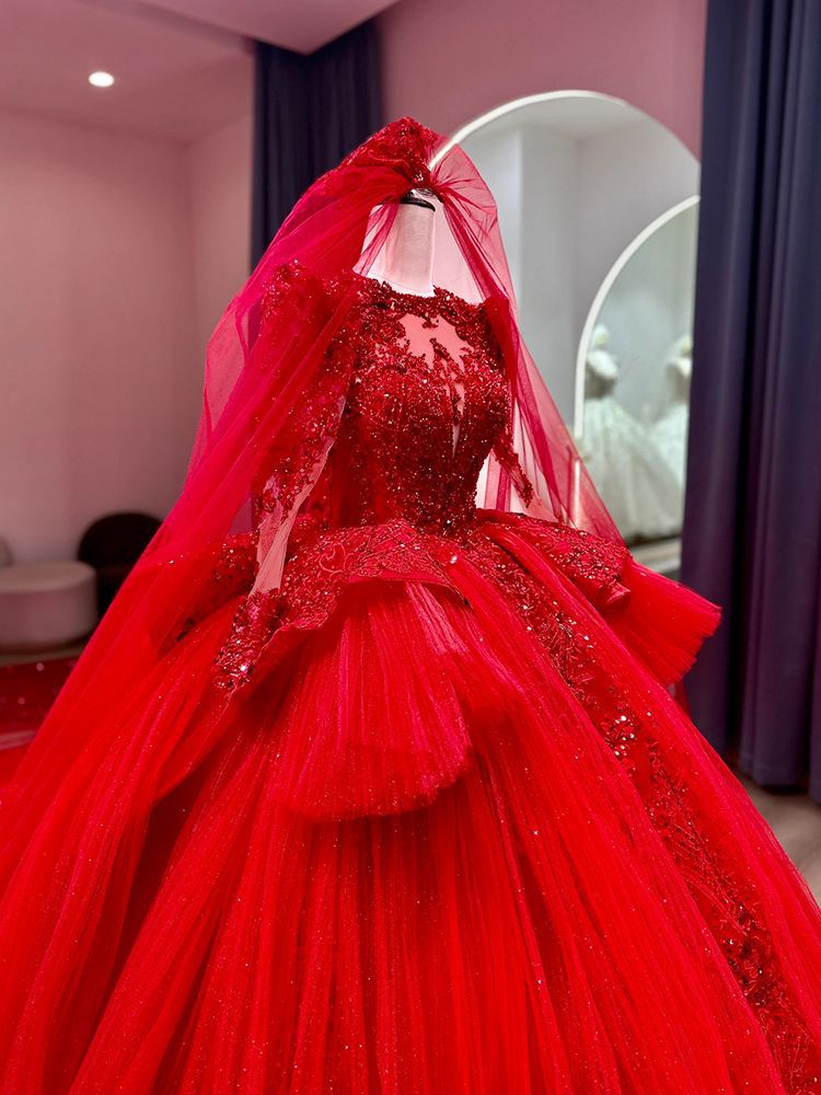 Red wedding dress  new bride heavy industry luxury high-quality texture Chinese style long-sleeved main yarn looks thin and long tail