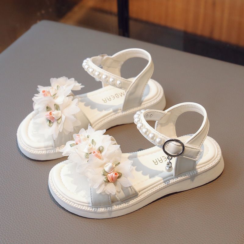 女童凉鞋2023夏季新款儿童珍珠花朵公主鞋小女孩中大童宝宝防滑鞋