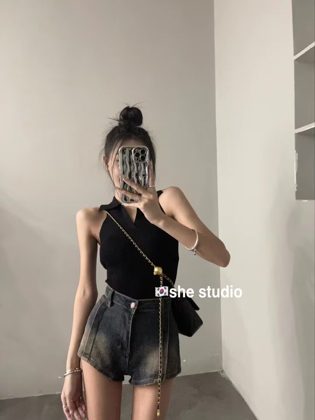 Korean version of the new temperament suit female summer celebrity foreign style knitted top + hot girl sexy high waist denim shorts