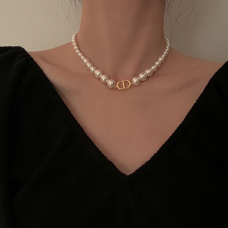 珍珠项链女轻奢小众颈链高级设计感爆款2023年新款锁骨装饰choker