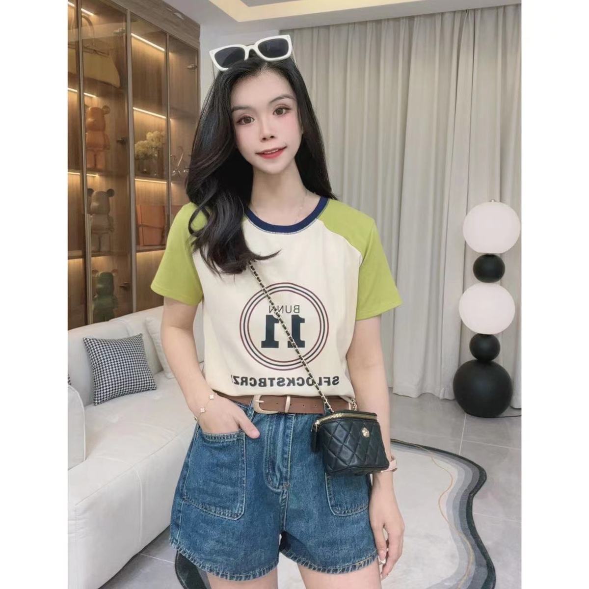 Western style BM style sweet and spicy style age-reducing thin short-sleeved t-shirt summer casual color contrast design sense large size women's top