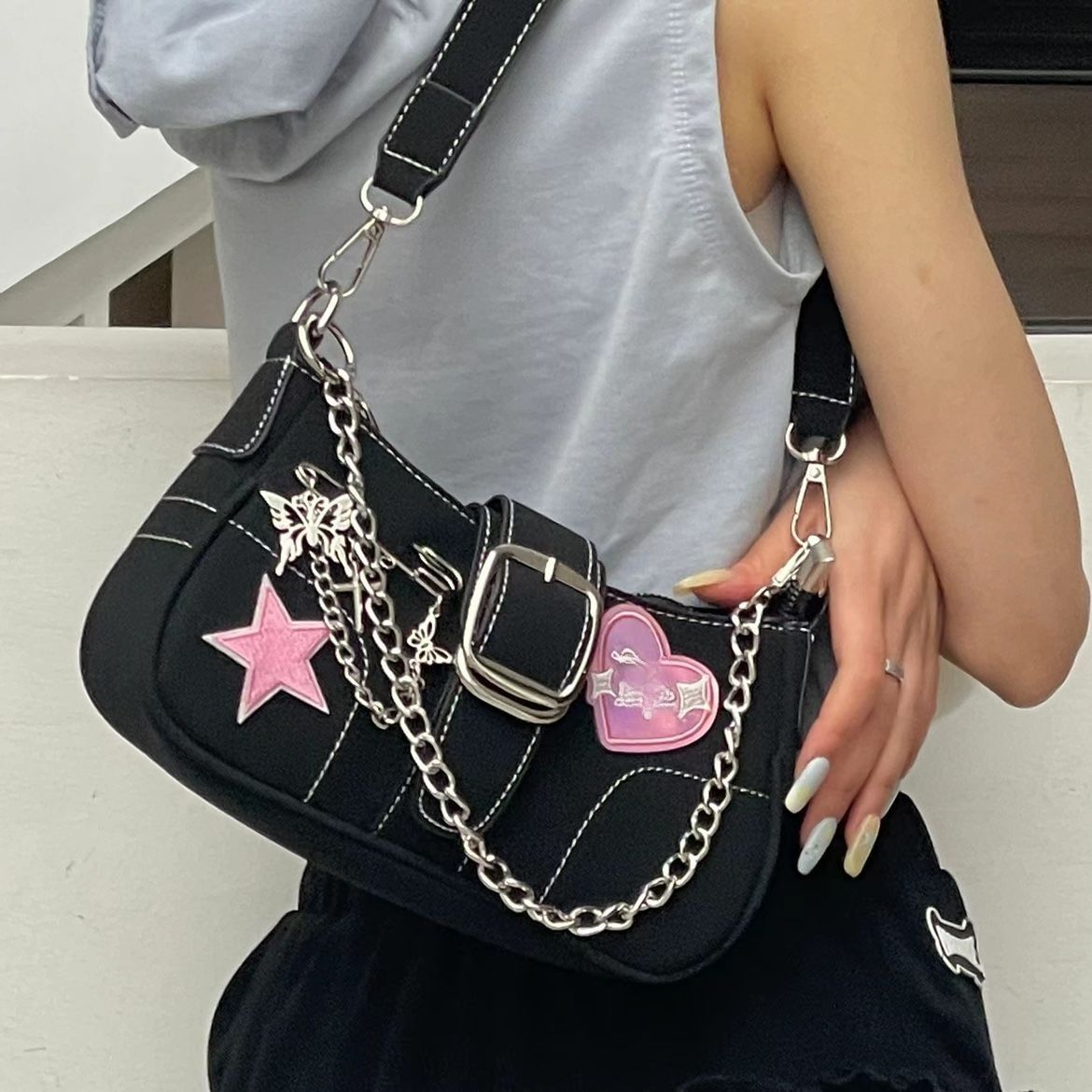 Ins niche high-level feeling love butterfly brooch armpit bag y2k hot girl locomotive French stick bag girl