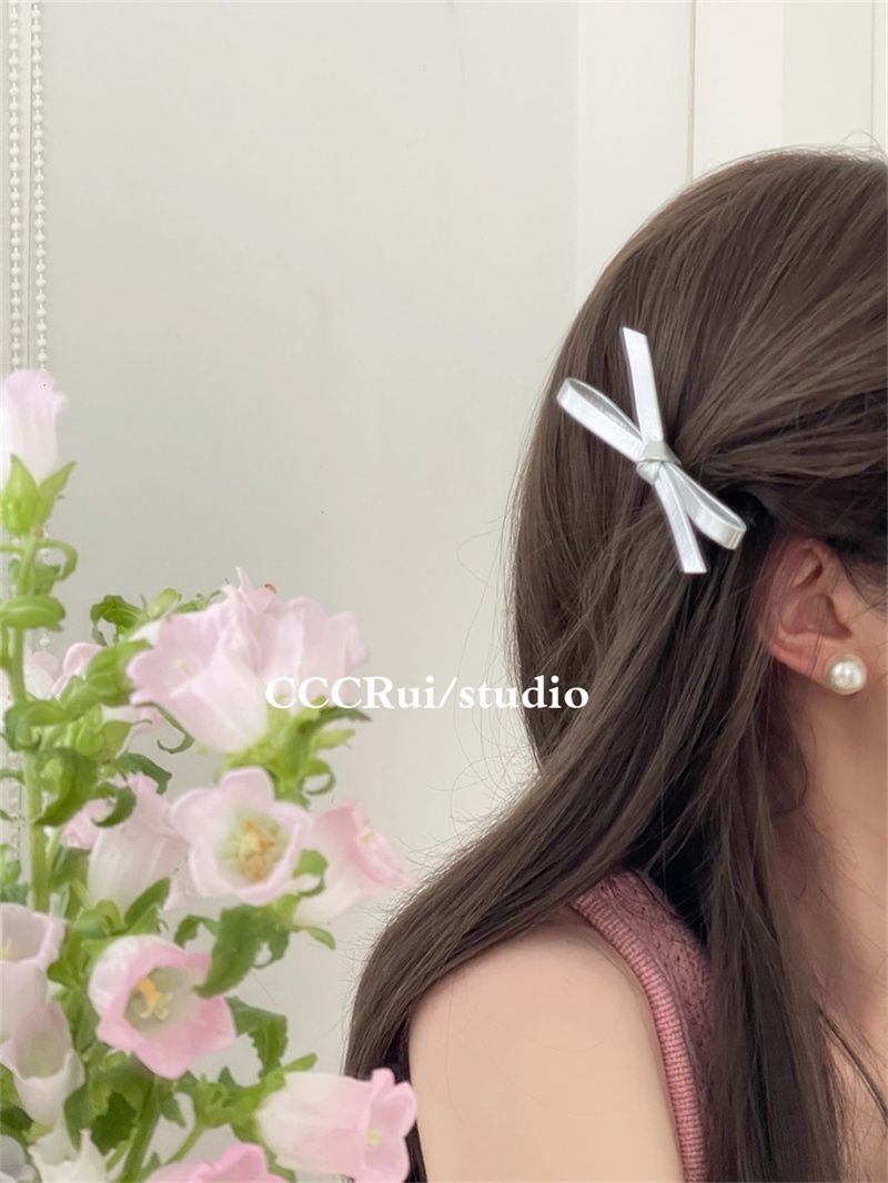 Korean metal silver leather texture bow hair clip silver niche duckbill clip temperament word side clip new female