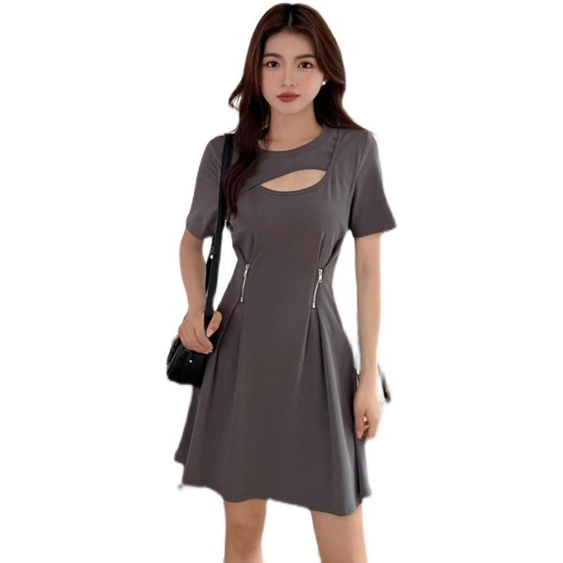 The small waist is thin and the hollow air is summer women's large size short-sleeved cover the meat and the thin and fat mm dress covers the belly