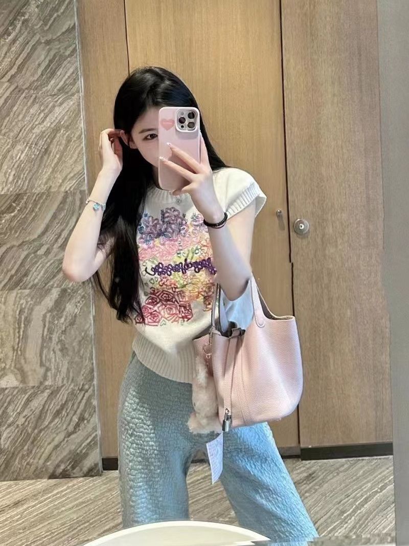 Fashion and fresh suit women 2023 summer new trend sweet embroidered sweater + niche high waist wide leg pants