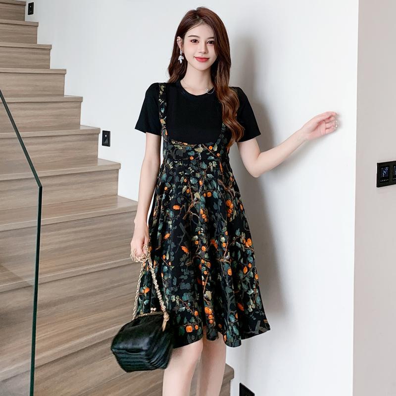 High-end dress new summer dress niche round neck fake two-piece suspender splicing casual belly-covering floral dress