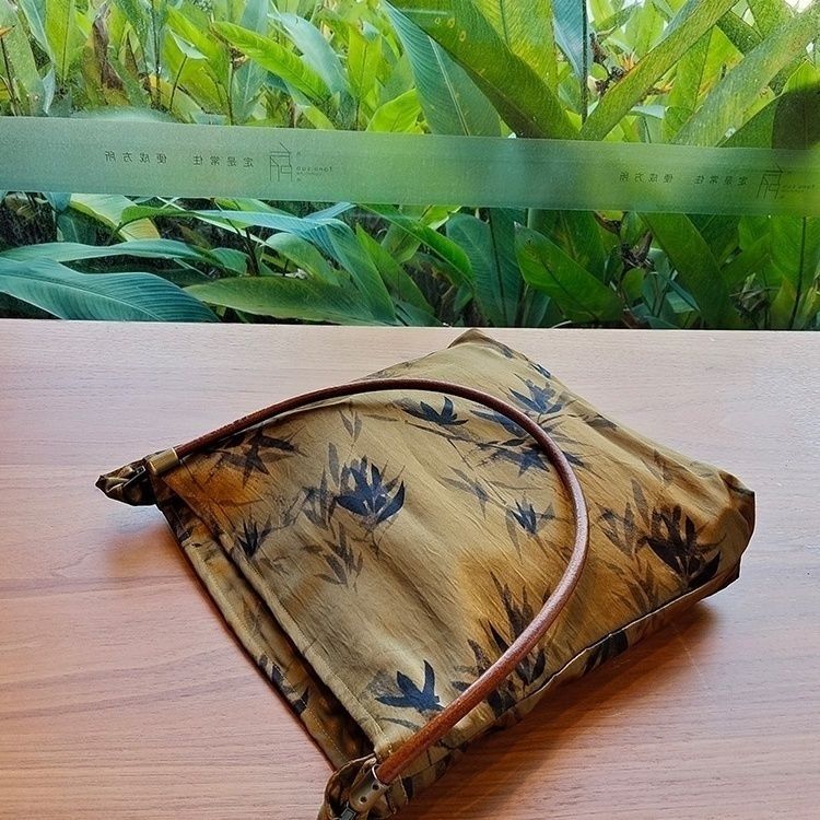 復古高級感古銅金墨竹F.Green浮綠原創圓肩帶單肩包國風