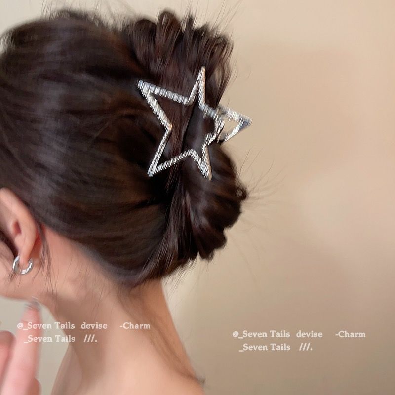 Korean simple five-pointed star clip for women's summer sweet and cool girls with small hair volume hair accessories half-tied hair shark clip on the back of the head