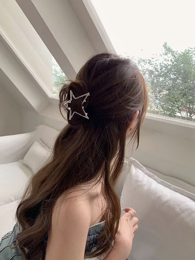 Korean simple five-pointed star clip for women's summer sweet and cool girls with small hair volume hair accessories half-tied hair shark clip on the back of the head