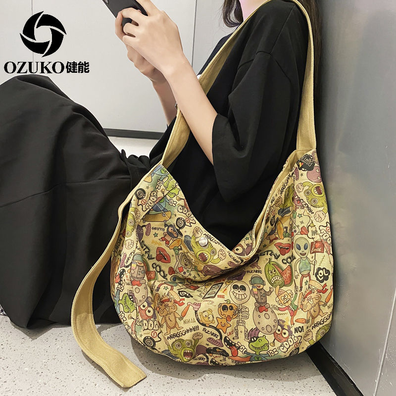 健能街頭潮流卡通印花圖案時尚百搭學生上課通勤休閒單肩斜挎包