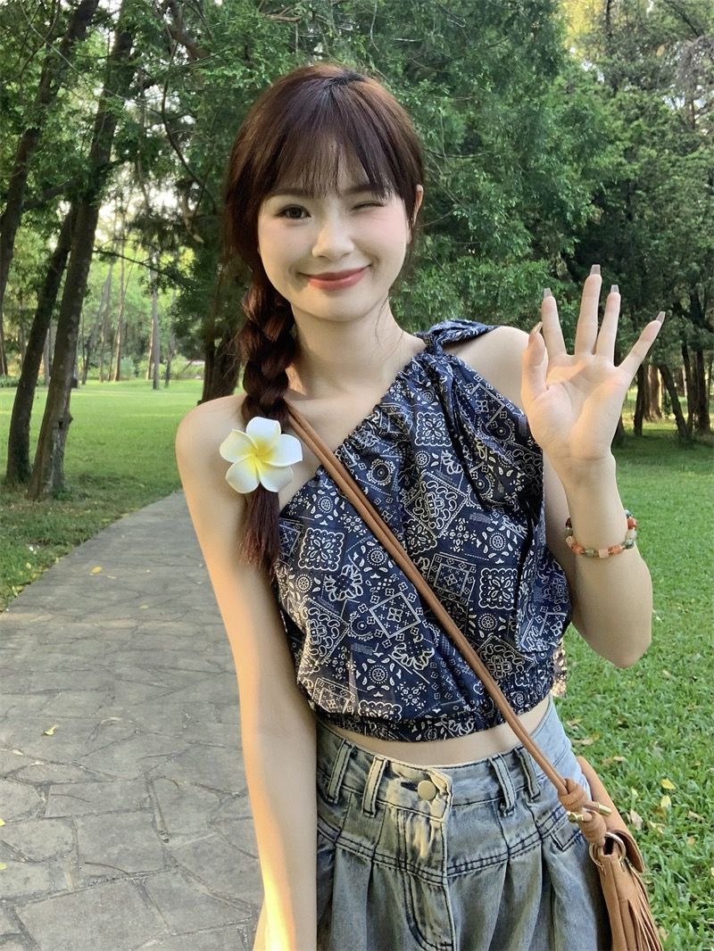 三木子快時尚女裝~新款設計感斜領露肩綁帶收腰復古印花背心女夏