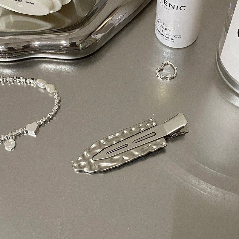 High-end cold style fashionable silver wavy metal seamless hairpin duckbill clip bangs broken hair edge clip head jewelry
