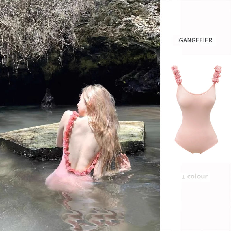 Comes with breast pads, three-dimensional flower suspender swimsuit, women's slim, sweet and spicy one-piece swimsuit, women's pure desire, hot spring, super fairy
