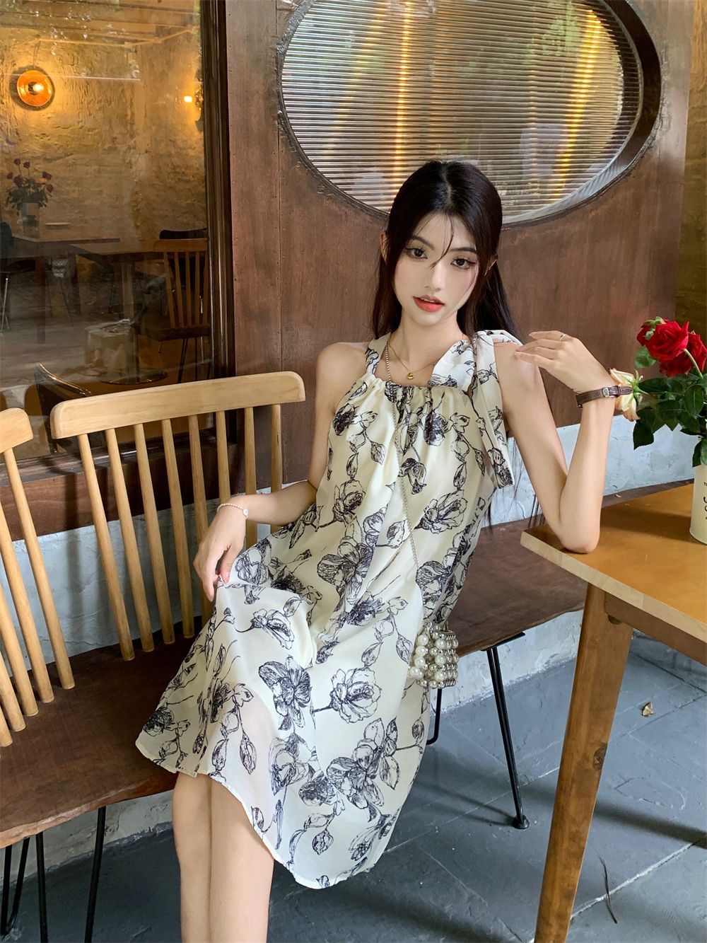 Printed strap suspender dress women's summer loose sleeveless a-line skirt French thin apricot off-shoulder skirt