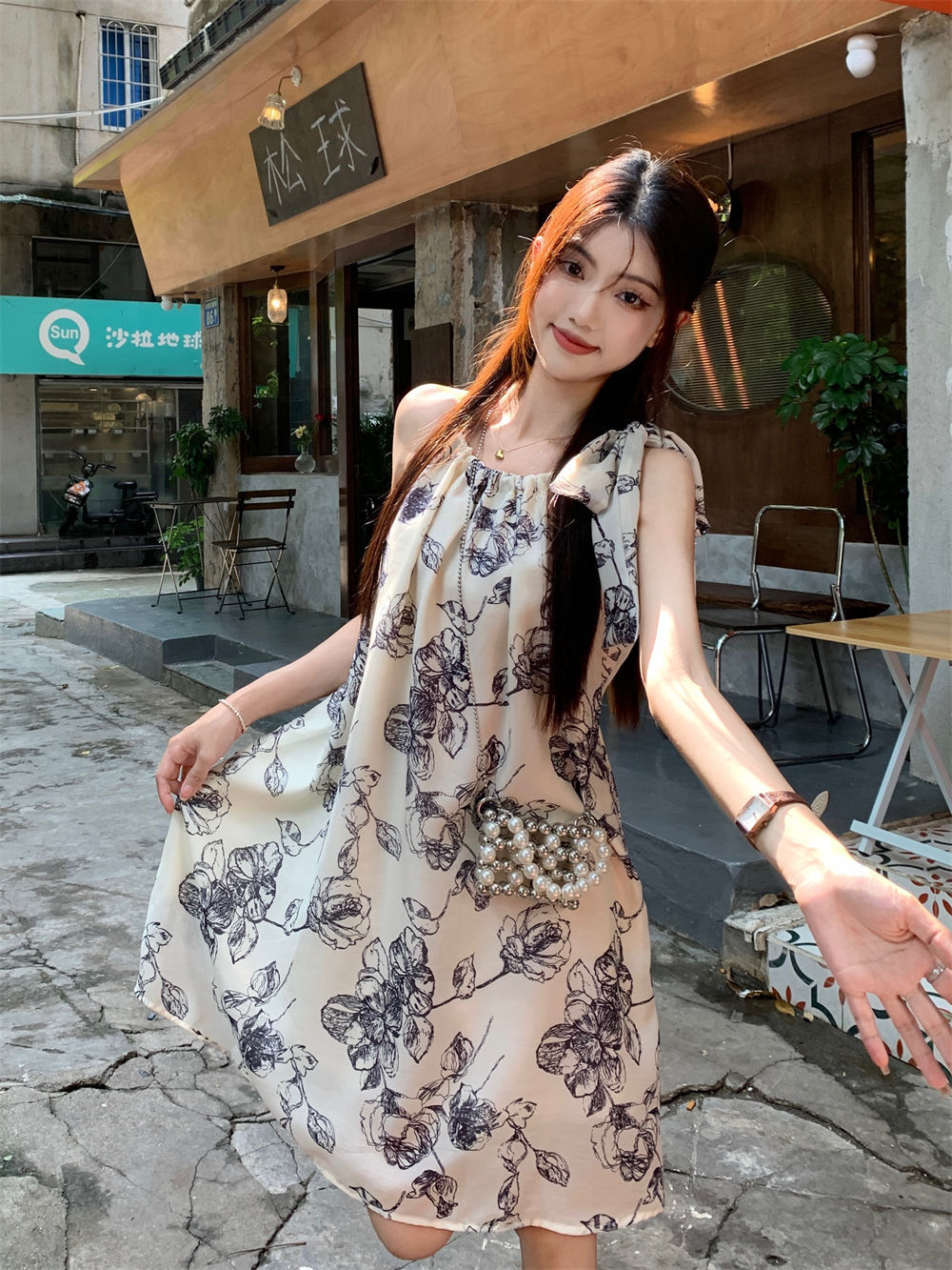 Printed strap suspender dress women's summer loose sleeveless a-line skirt French thin apricot off-shoulder skirt