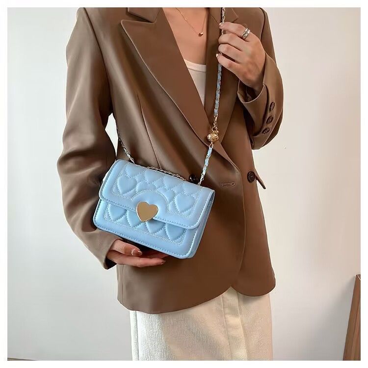 New product bag women's trendy summer 2022 niche French style gentle high-value appearance this year's popular foreign style chain messenger bag