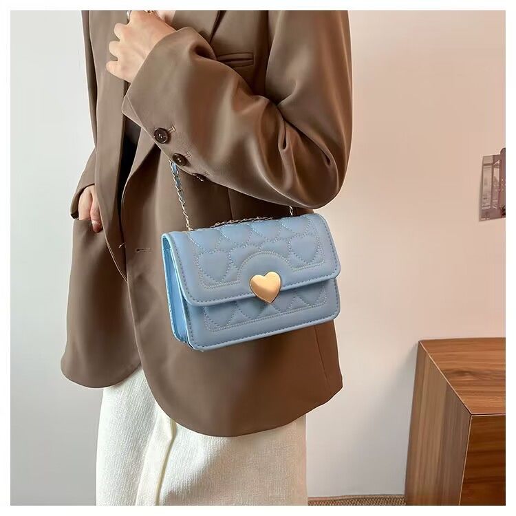New product bag women's trendy summer 2022 niche French style gentle high-value appearance this year's popular foreign style chain messenger bag