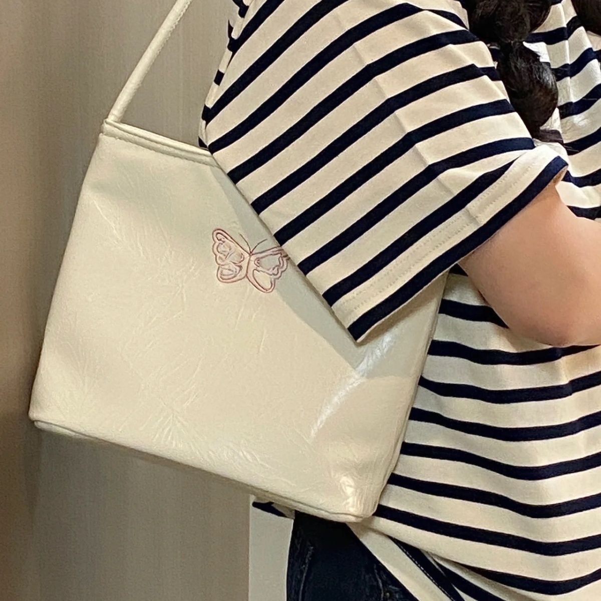 2023 new trendy Korean niche fashion commuter bag casual all-match tote bag handbag PU leather...