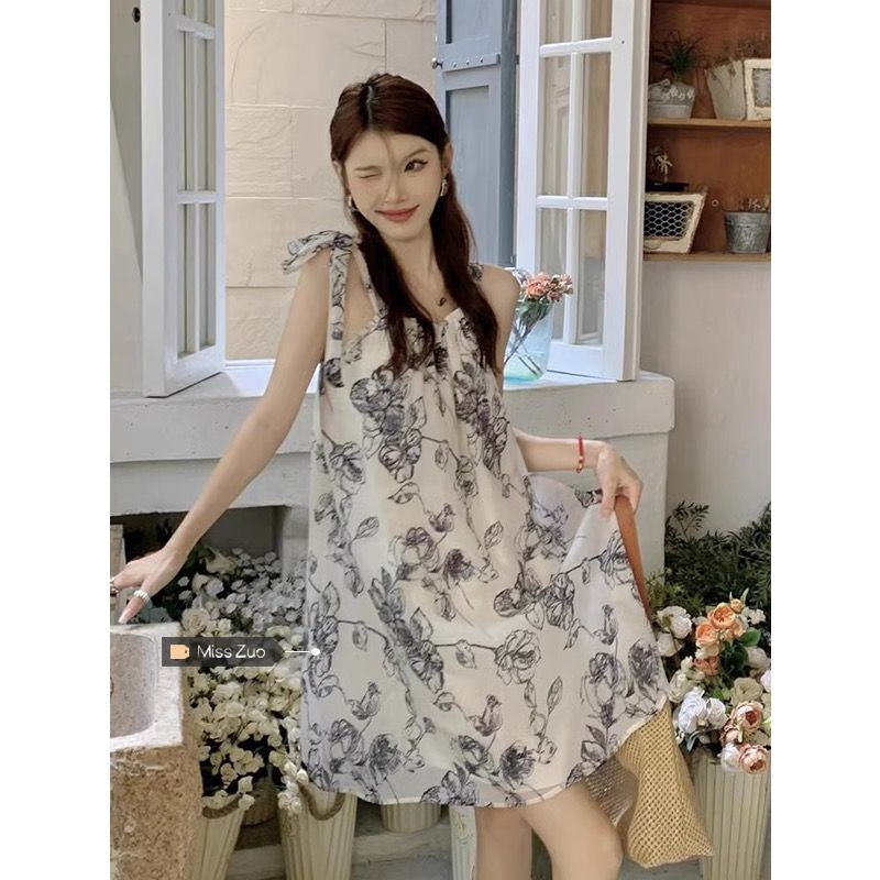 2023 new summer French style high-end ladies off-the-shoulder elegant black and white printed halter tops/dresses