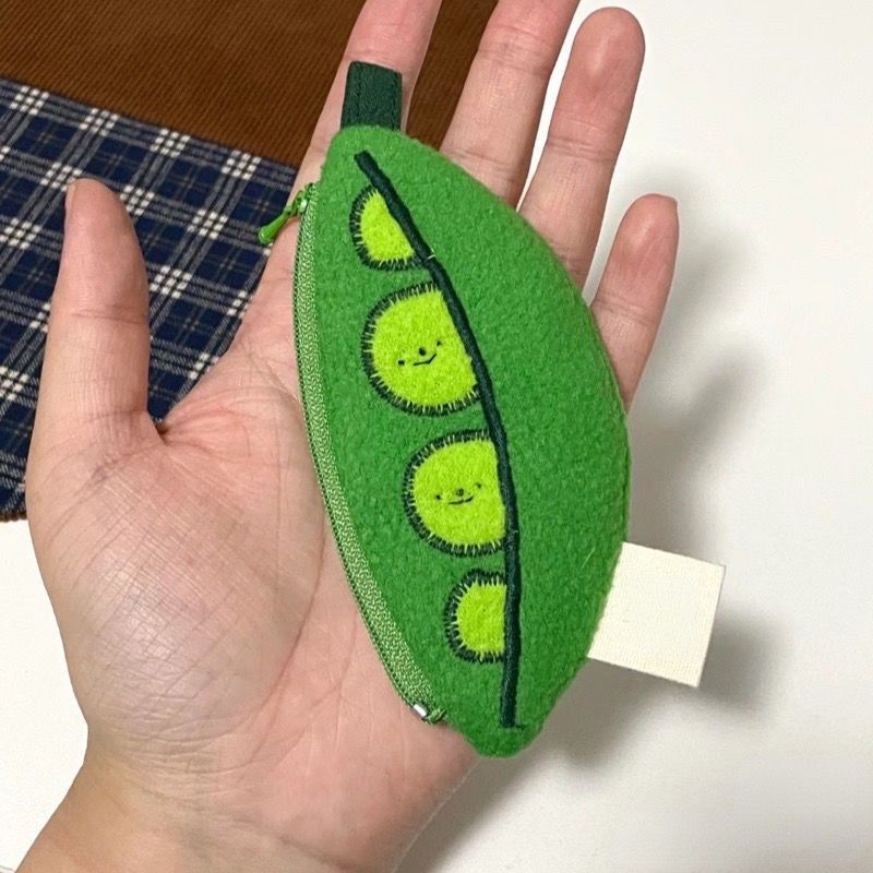 2023 new cute pea coin purse cartoon keychain small pendant multifunctional pea small bag