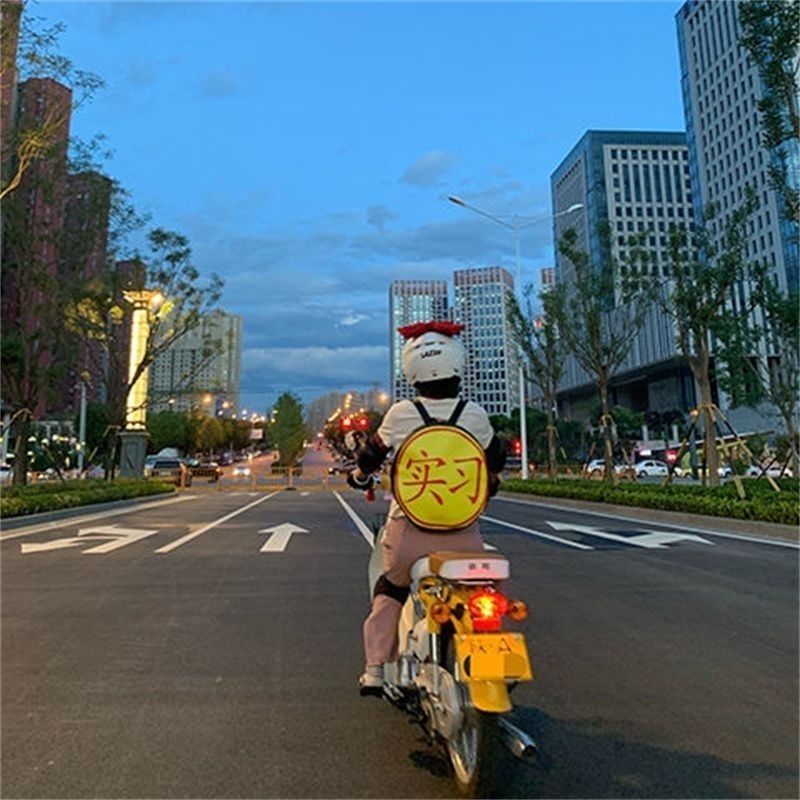 电动摩托车机车包实习背包双肩包骑手骑士包男女多功能防水头盔包