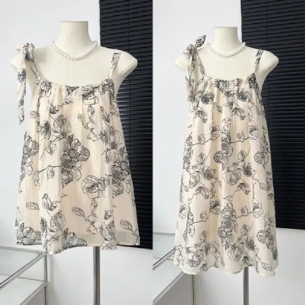 Pinellia Camellia Simple and elegant black and white printed halter tops/dresses women's summer design with a sense of national style and cool feeling