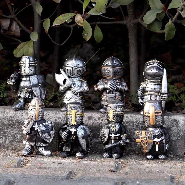 Quirky Small Doll High-End Niche European Style Knight Guard Figurine Desk Soldier_voghion.com
