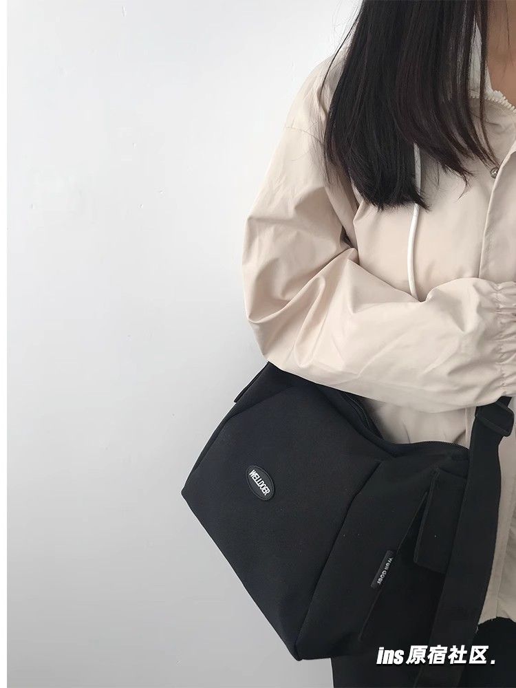 Japanese ins crossbody bag for men, class commuting shoulder bag, trendy brand workwear, unisex sports retro casual bag, women