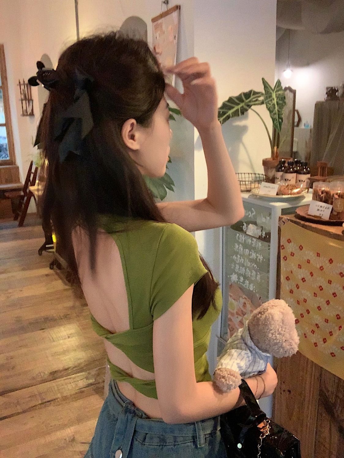 kumikumi hot girl style sexy backless shoulder short-sleeved green T-shirt female summer fish bone waist slimming top