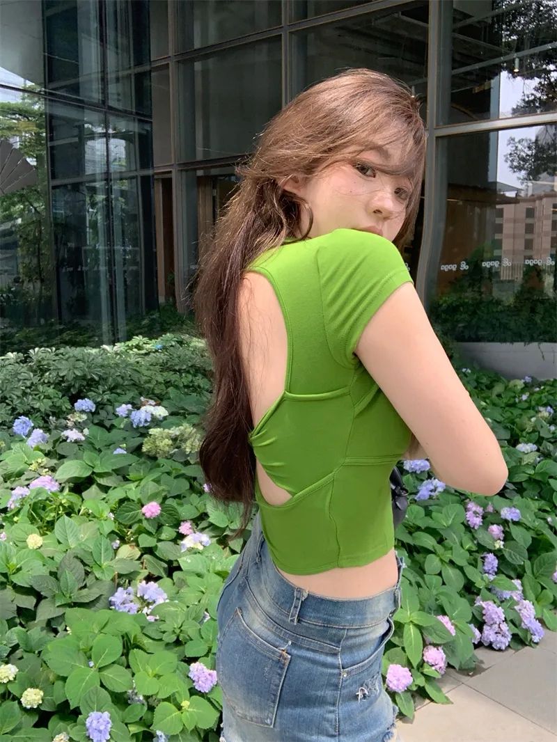 Kumikumi pure desire wind shoulder short-sleeved T-shirt women's summer back hollow design sense with chest pad short top