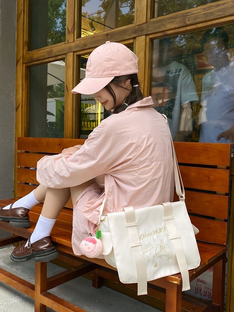 美式復古少女斜挎包ins大容量學生通勤郵差包百搭上課單肩包新款