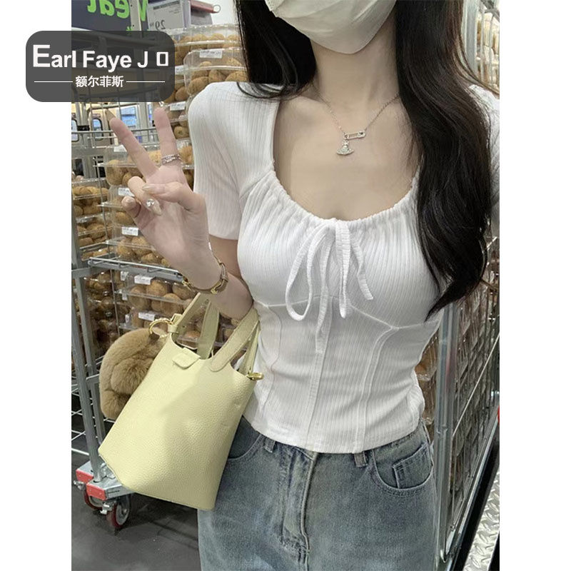 Short-sleeved T-shirt women's summer 2023 new design sense chic shoulder slim fit navel hot girl short fishbone top ins