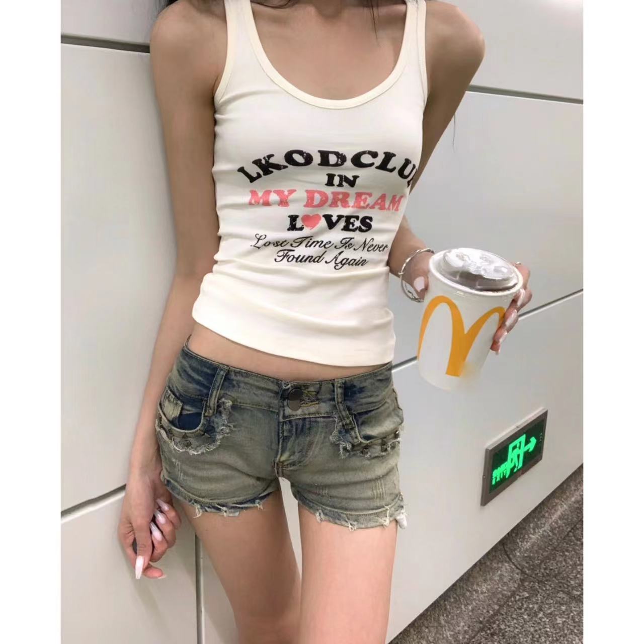 Summer new style hip-covering denim shorts for women, high-waisted washed stretch hot pants, versatile straight legs, long legs for American hotties