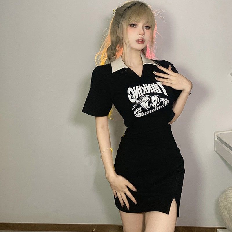 美式辣妹風復古露腰字母polo連衣裙女夏季新款收腰綁帶設計感胖MM