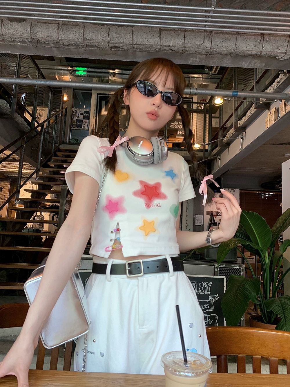 2023年夏季日系可愛甜美彩色星星印花學生短款短袖T恤女潮多巴胺