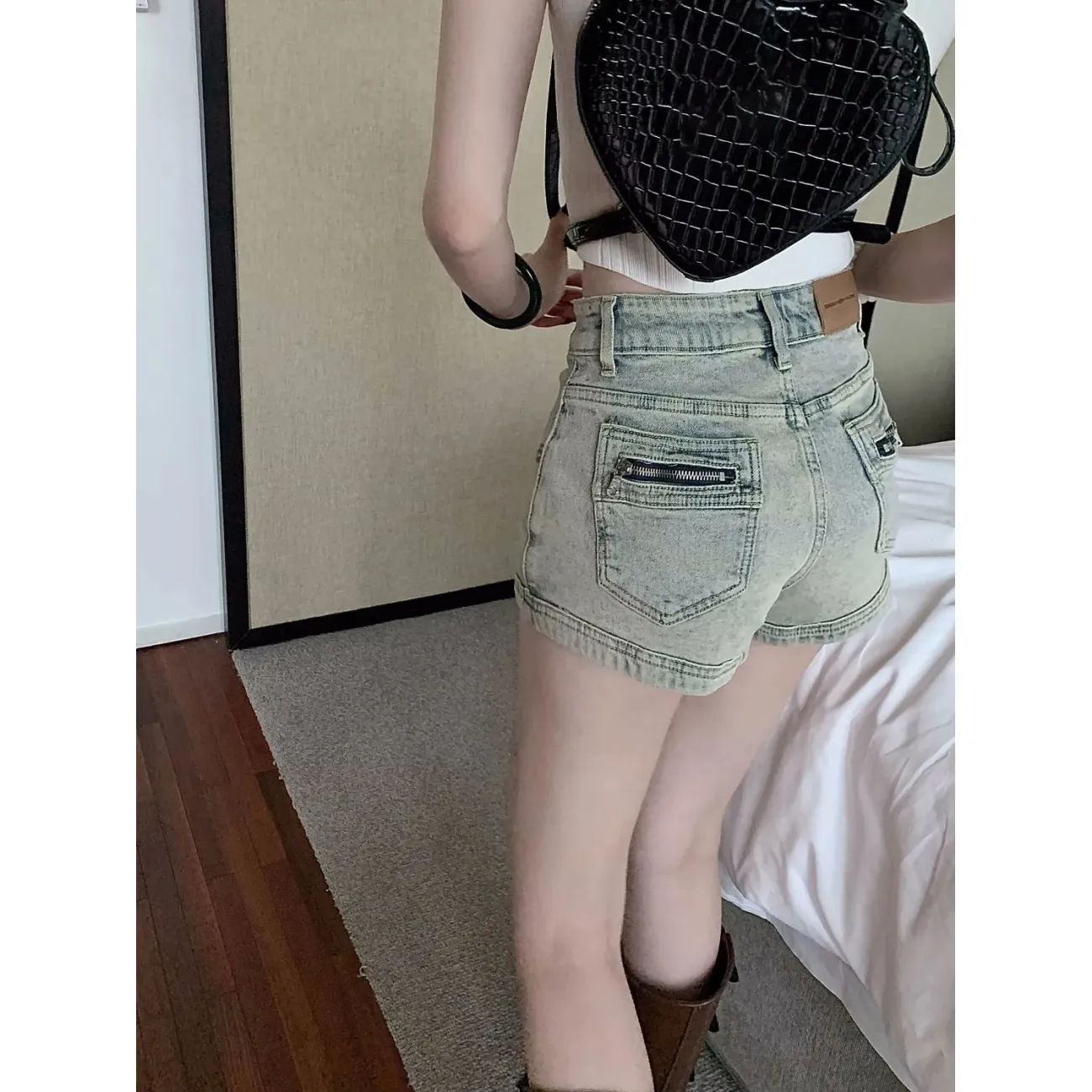 辣妹美式復古牛仔短褲女2023春夏緊身顯瘦設計感A字打底外穿熱褲