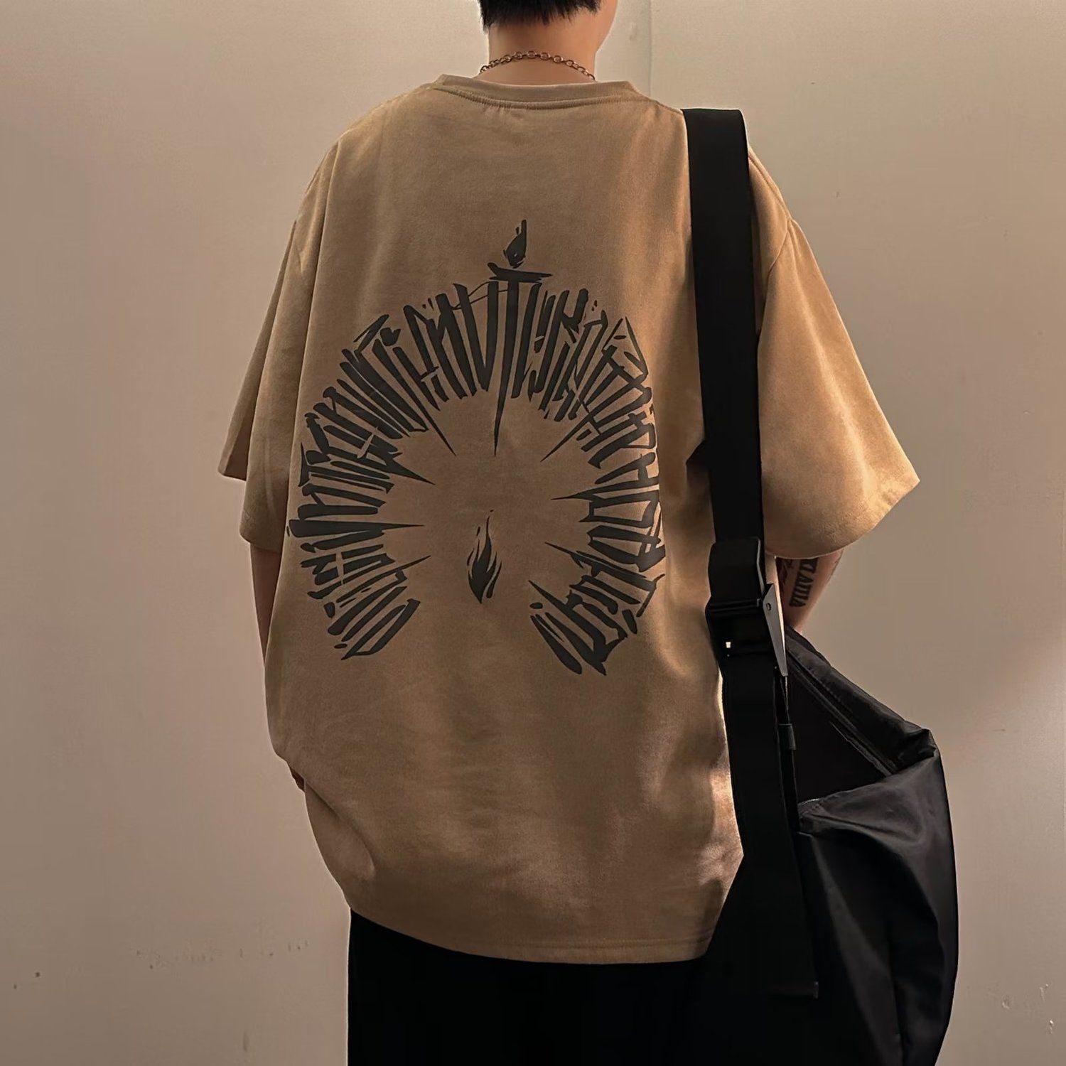 Suede 2023 new American men's trendy brand ins Hong Kong style half-sleeved trendy men's t-shirt loose fashion five-quarter sleeve T-shirt