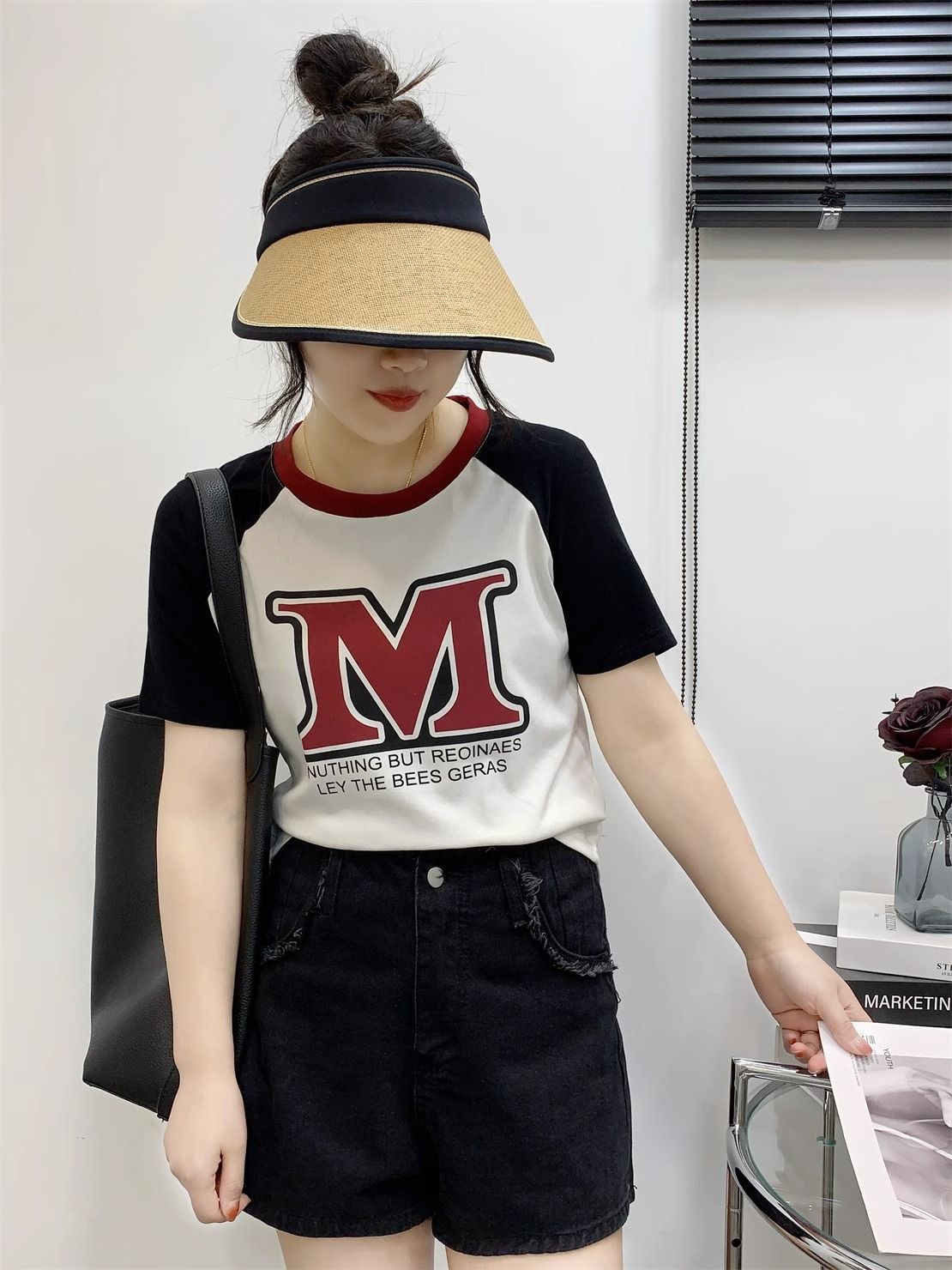 夏季新款大碼拼色小眾休閒遮肉女士t恤短袖胖mm正肩上衣服2-300斤