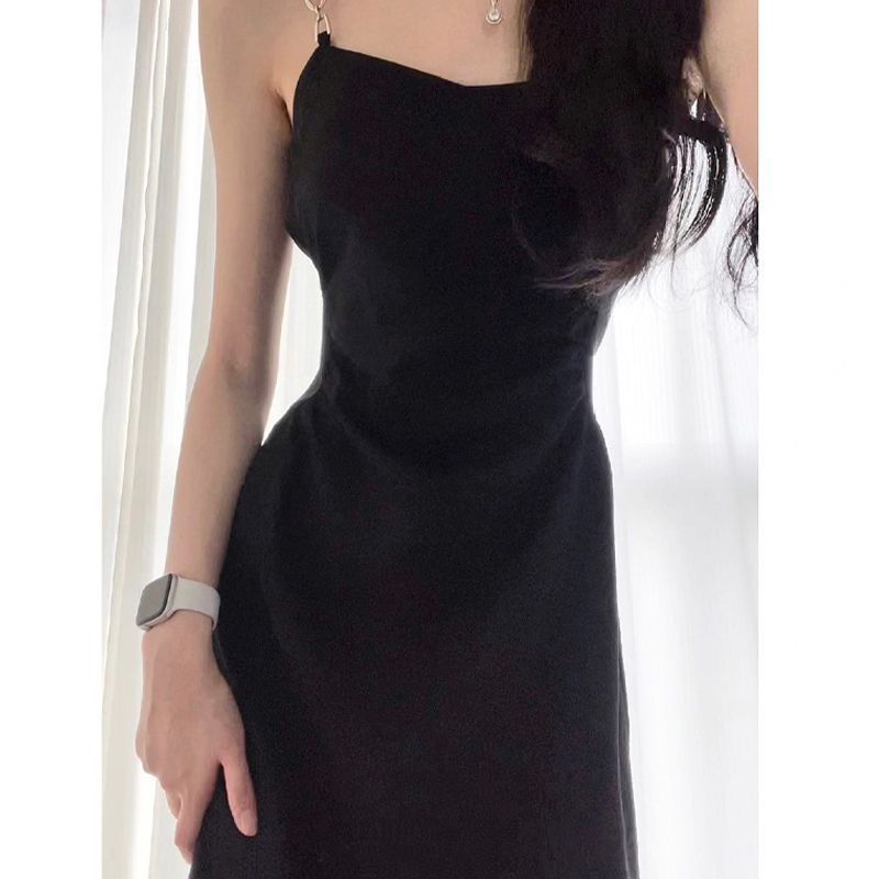 筱姿法式黑色韩版吊带连衣裙2023新款修身收腰显瘦长裙小众设计感