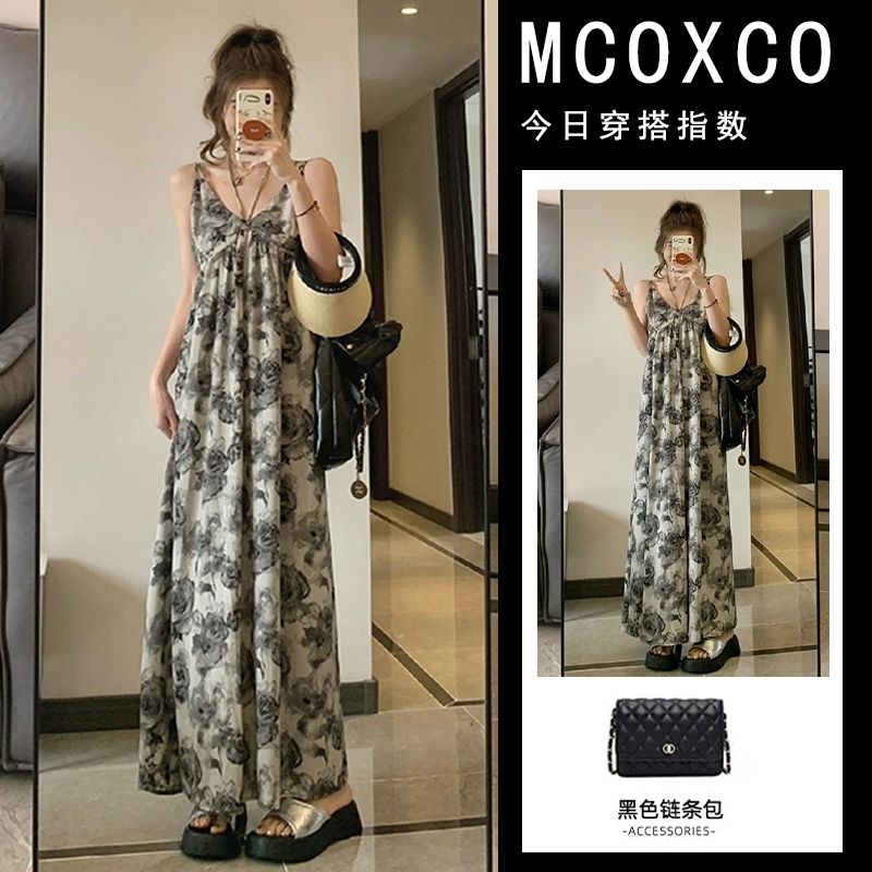 海邊度假碎花吊帶連衣裙子女夏季法式收腰顯瘦v領高個子長裙a字裙