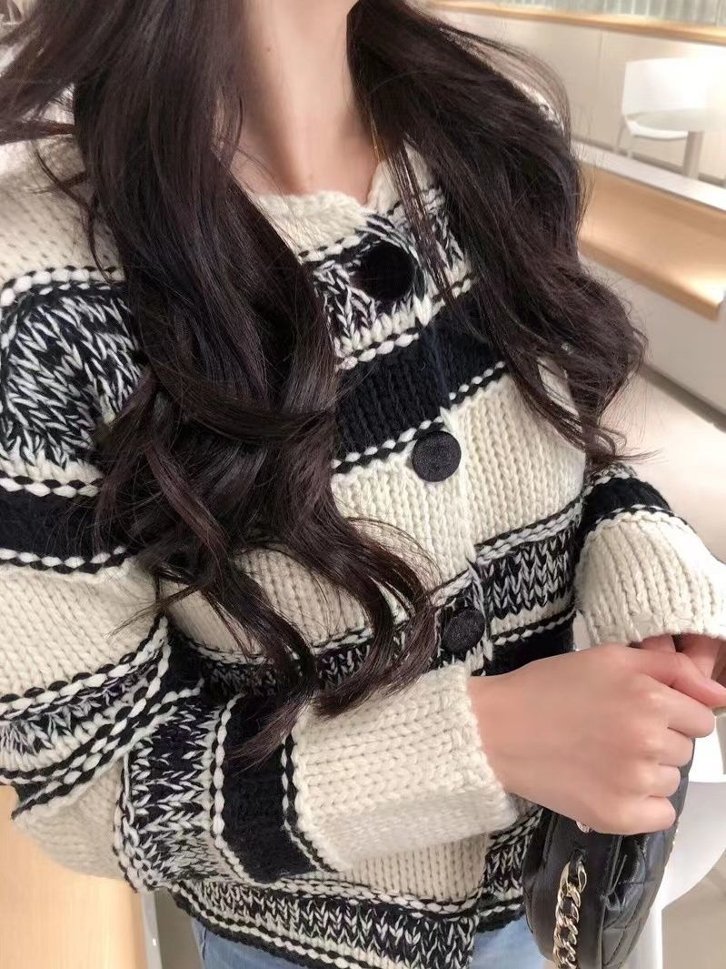 寬鬆百搭毛衣針織小衫2023年春季新款棒針粗線黑白條紋開衫上衣女