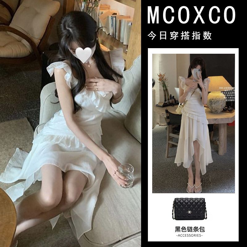 法式時尚小飛袖白色連衣裙女顯瘦超仙設計感度假風仙女公主長裙子